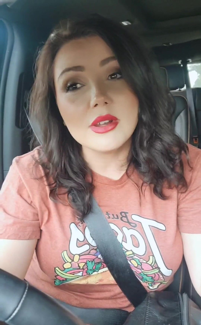 CoyWilder: Titty Drop mardi pensais que je te donnerais une sérénade