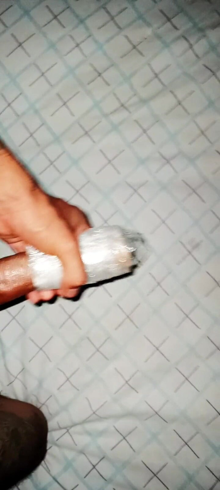 213san: Deze papa's rijke geoliede pik masturbeert met zijn eigengemaakte vagina...