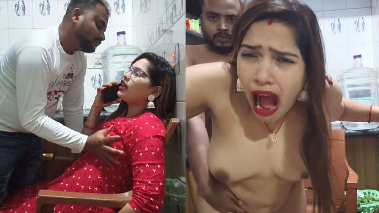 Sona bhabhi: Fată din satul Odia cu pizdă strâmtă video XXX