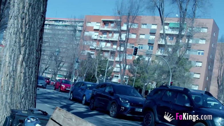 FAKings: Teenager-schätzchen kauft höschen vor ihrer großen szene: Ein tag mit...