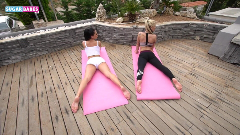 SugarBabesTV: Inna innaki dan barbie sins: yoga basah