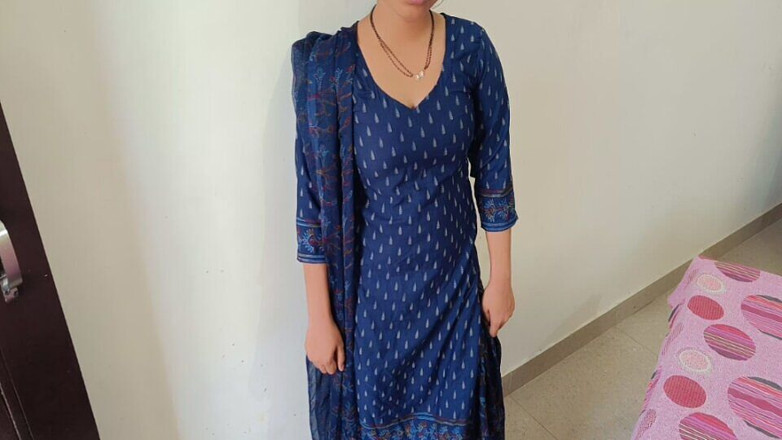 YOURAMRITA04: Servitoare indiancă sexy desi de la sat se futea cu șeful în...