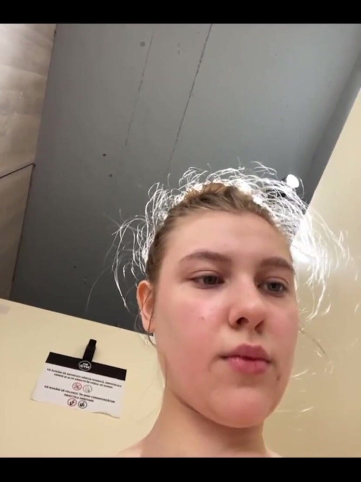 JuiceLussie: Masturbation publique extrême. Plug anal. Au fond. Éjaculation en public. Assieds-toi...