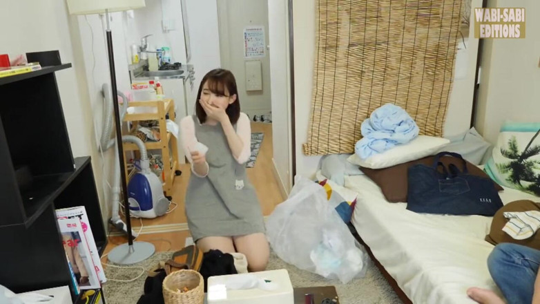 MILF, Wabi-Sabi Editions: 僕の部屋を秘密の逃避所と見なす隣人の美人年配 - 2