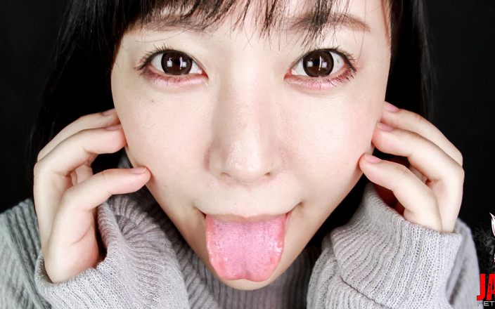 Japan Fetish Fusion: Arisa lagi pamer sensual: sensasi penuh air liur