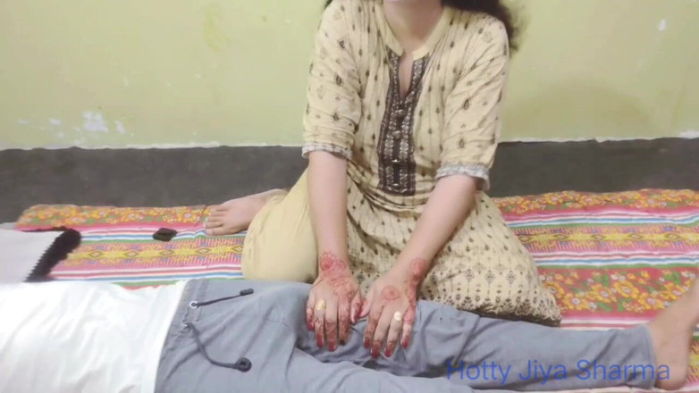 Hotty Jiya Sharmaa: Индийскую бхабхи с большими сиськами трахнули как сучку