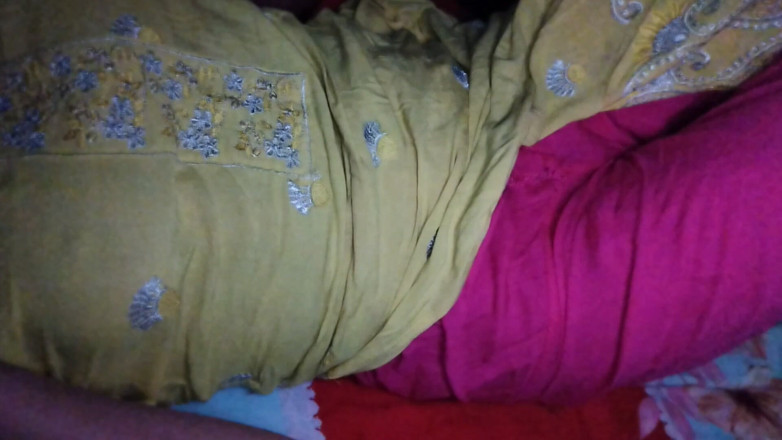 Deshi women: India hermanastra su hermanastro su primera vez teniendo sexo desi...