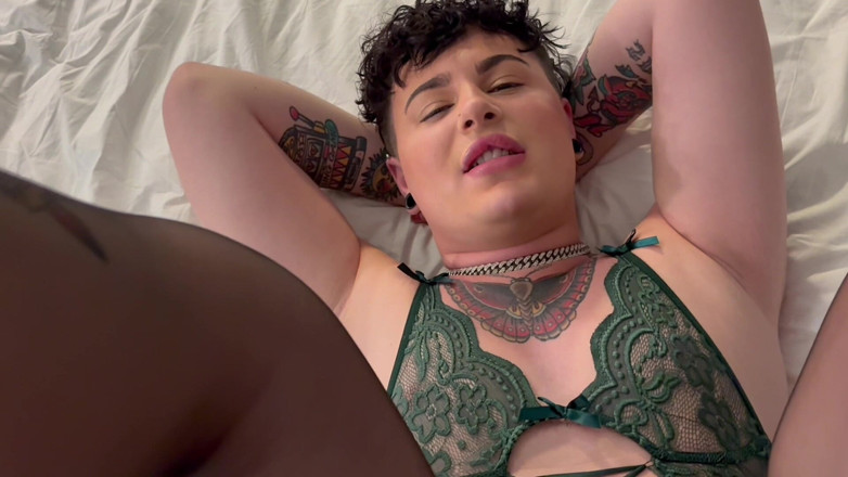 Buggiesmugglr: La Mia Prima Volta Che Lo Ha Pagato, Femboy Ha...