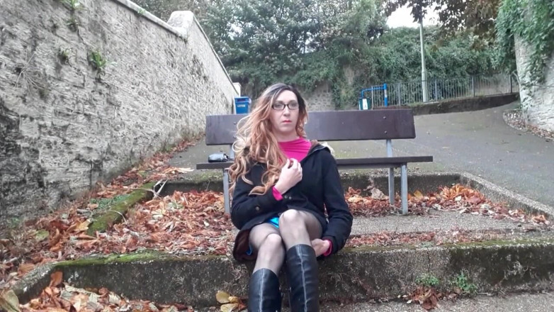 The Midnight Minx: Crossdresser venkovní honění a honění
