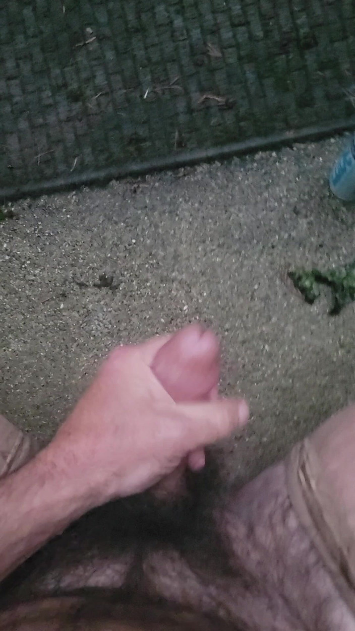 Feet Lover: Orgazm na stopach na zewnątrz