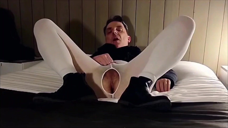Joy Stardust: Pik Strelen En Kont Vingeren in Open Witte Panty