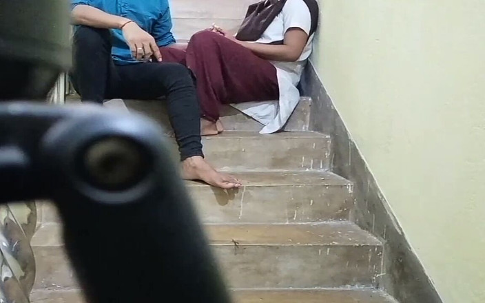 Fantacycutting: Estudiante india real a la hora de follar en la...