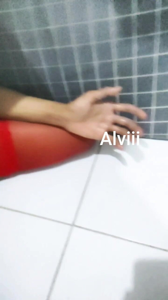 Alfi Kayla: Sexy Crossdresser hidžáb Červené spodní prádlo Sexy