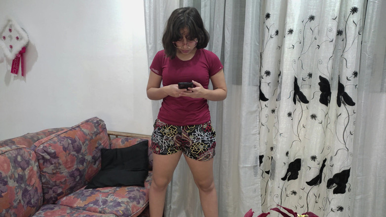 SugarPose: Teen oblečení magicky mizí