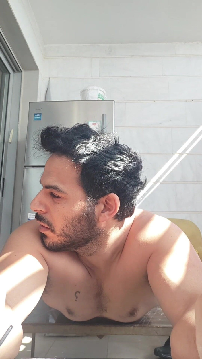Grayalpha: Benvenuti nella mia troia del gloryhole