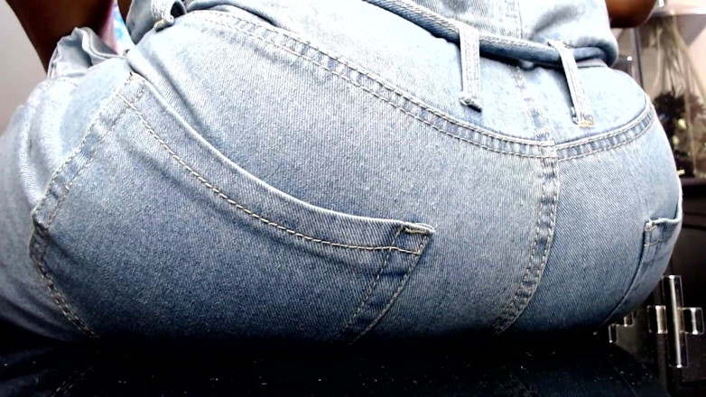 Maeling: Slut Teen Ruined in Jeans Ass-fyxiation with Giant Ass Unknowing