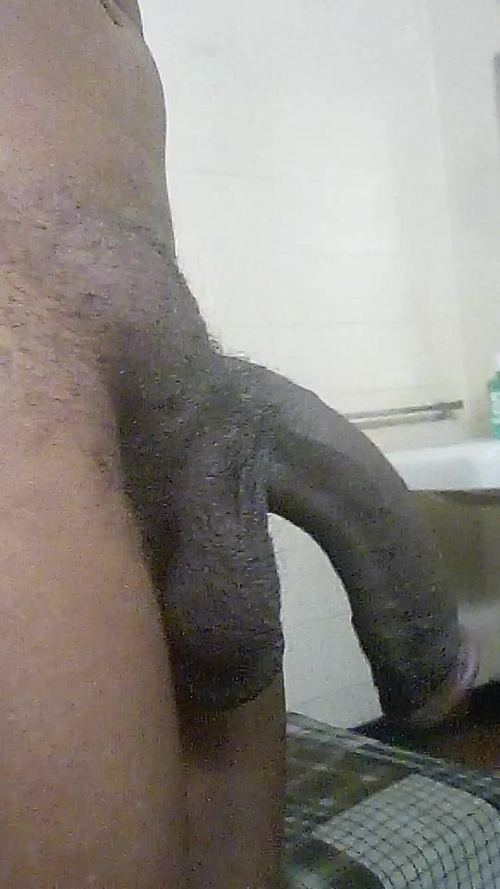SweetDWillie456: Femboy met sappige dikke kont en grote zwarte lul buigend