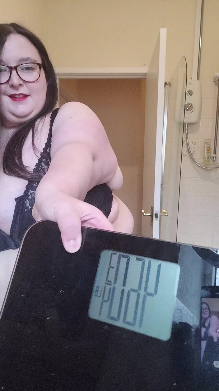 SSBBWLadyBrads: Листопад важать у 2022 році