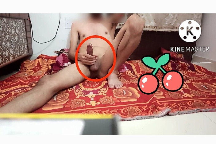 Desi__Panda: Mi amiga heterosexual me folla con un gran monstruo grueso...