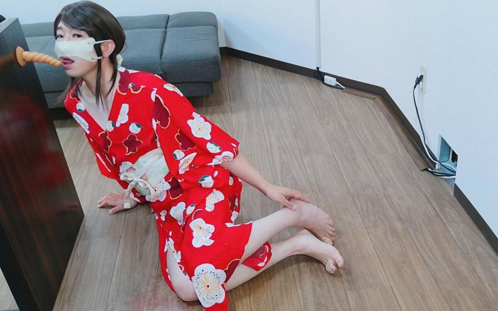 KANAe: Verkade bära en japansk yukata, men inuti var en pervers...