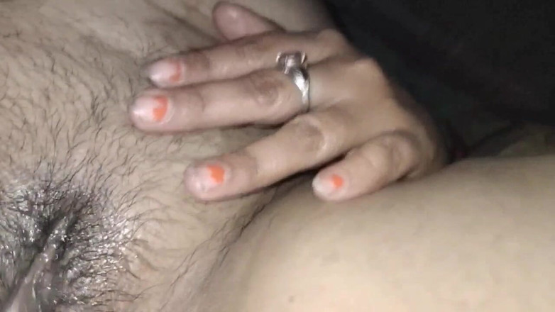Sex041987: Трах пальцами киски бхабхи