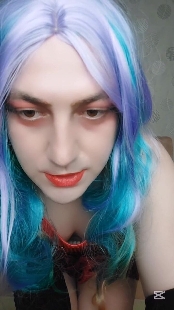 Kitty_Cross: Гаряча блондинка з великою круглою дупою, мила струнка ледібой кроссдрессер Кітті