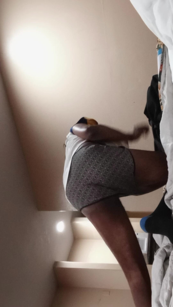 HornyShinAe: Napalona Shinae w swoim pokoju hotelowym