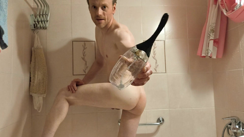 Lana Tuls Production: Lanatuls - analschlampe und hure testen automatischen anal-einlaufreiniger