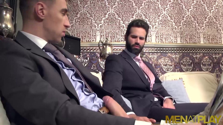 Menat Play: MENATPLAY - Brodate stadnina Dani Robles zerżnięta przez Kaydena Graya