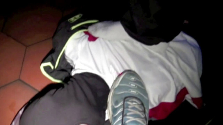 Sneaker gay: Ekstremalna fetysz dominacja skóry i trampek