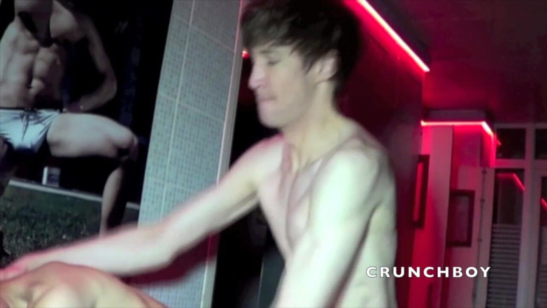 Crunch Boy: El twink kevin follada por el culo por CALIXTE