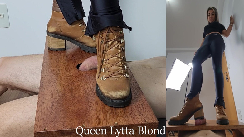 Queen Lytta ballbusting and cum lick: Drottning Lytta Blond - sexiga stövlar CBT Ep 6 - 2 Vinklar - CBT - Kuk...