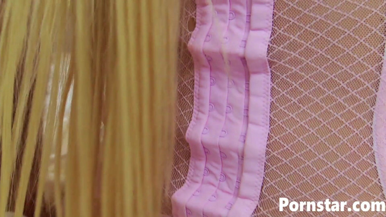 Pornstars: Kaia kane và stacey saran bị đụ trên giường