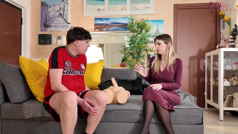 MissLeggings: Primeiro trio de madrasta preconceituosa com boneca sexual Tantaly