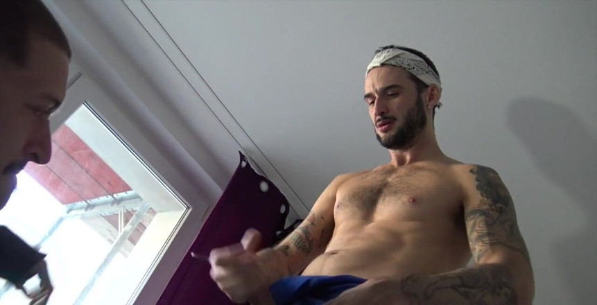 Crunch French bareback porn: 2801 The Slut Issak Rion Fucked Raw by Straight Worker...