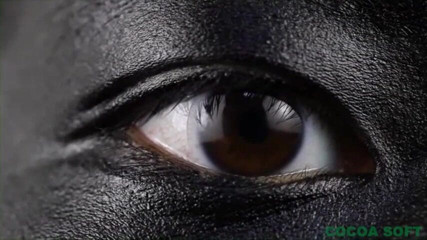 Cocoa Soft: Masturbazione dopo la sessione di body painting. Giovane ragazza asiatica