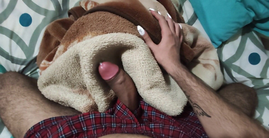 Camilo Brown: Scopando la mia coperta pt2