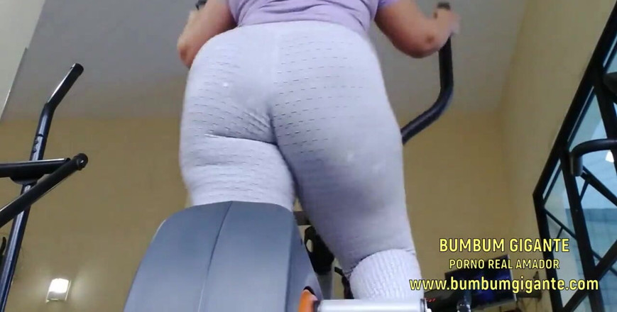 Camargo Hotwife: Cala Branca en la academia disfruta y me envía el...