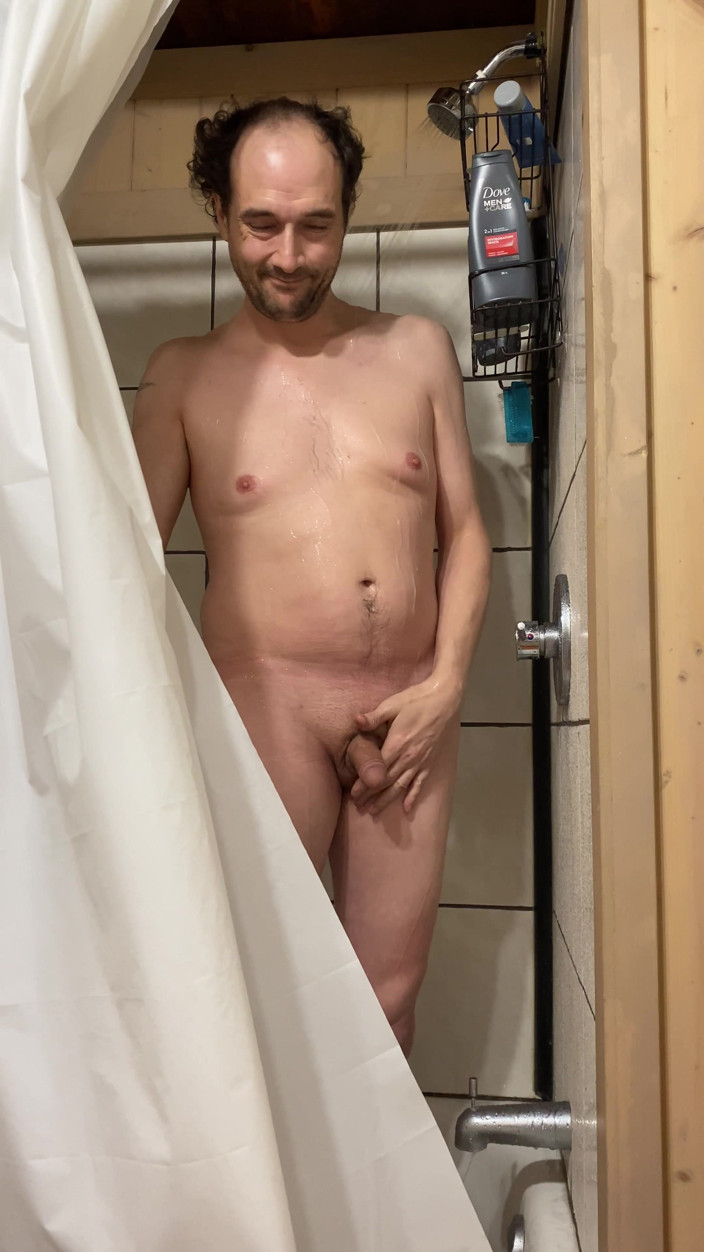 Ely marcotte: Helly allein in seinem zimmer