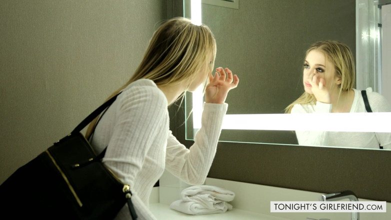 Tonight's Girlfriend: Anastasia Knight Joue Le Rôle De Sa Belle-fille Pour Son...
