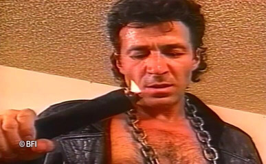 Slave Seks: Compilation dvd con scene di bondage retrò.
