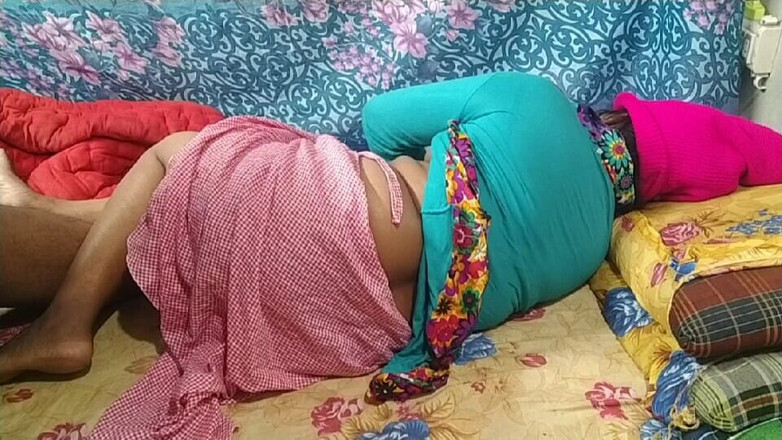 Hot_wife999: By fru skjuvning het desi flicka knullad i skogen Viral...