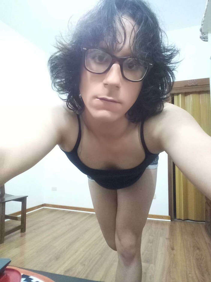 LaraWhiteSissy: Nieuw mietje travestiet Lara White met anaal speeltje, dildo, kont...