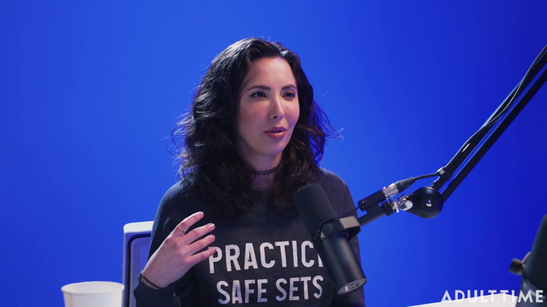 Adult Time Podcast: Casey Calvert: Parodie tygřího krále, syndrom podvodníka &amp; BDSM | čas pro dospělé...