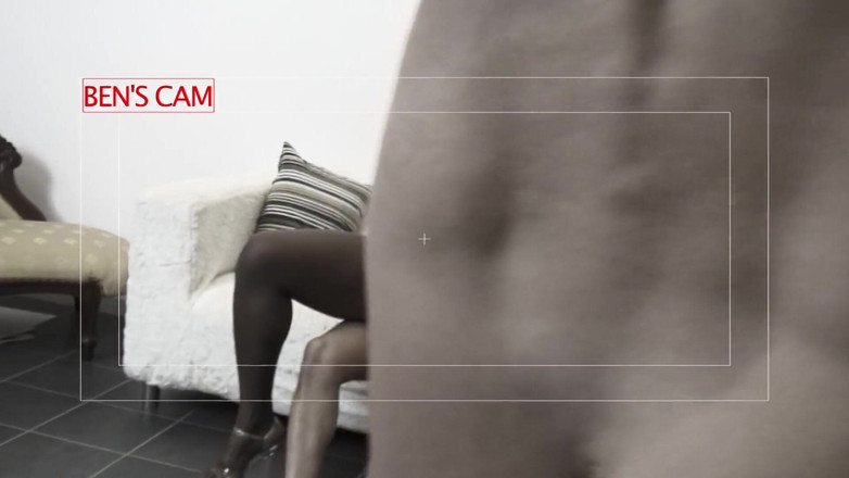 Best Butts: Rbony ukazuje své sání talentů před kamerou během trojky