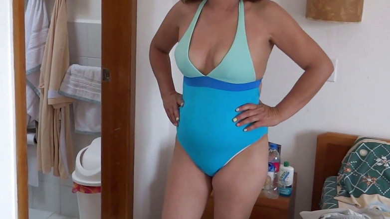 Ardientes69: Zusammenstellung - meine 58-jährige ehefrau zeigt sich im bikini, bevor sie fickt