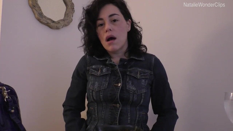 Natalie Wonder: Hose spaltet verlegenheit
