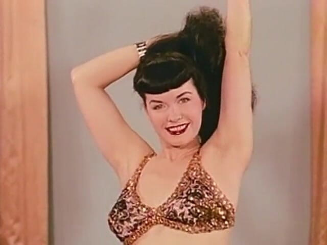Vintage Usa: Compilation. Danse érotique et combat de chat d'une MILF sexy vintage (pas...