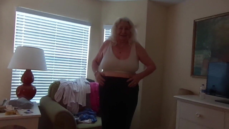 BBW nurse Vicki adventures with friends: Sexy holandesa menina loira agora 84 e ainda bonito vestidos e...