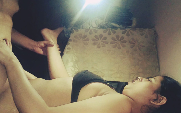 Hot Sis: Збуджена зведена сестра Латіка хардкорна з брудними розмовами